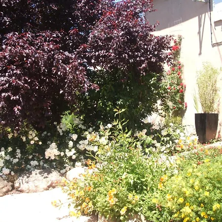 Bed & Breakfast D'hotes La Charriere 3*