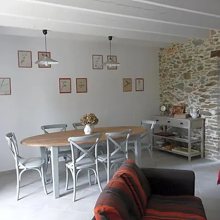 D'hôtes La Charrière 3*